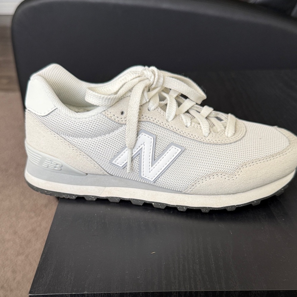 New Balance Women's Cream Sneakers